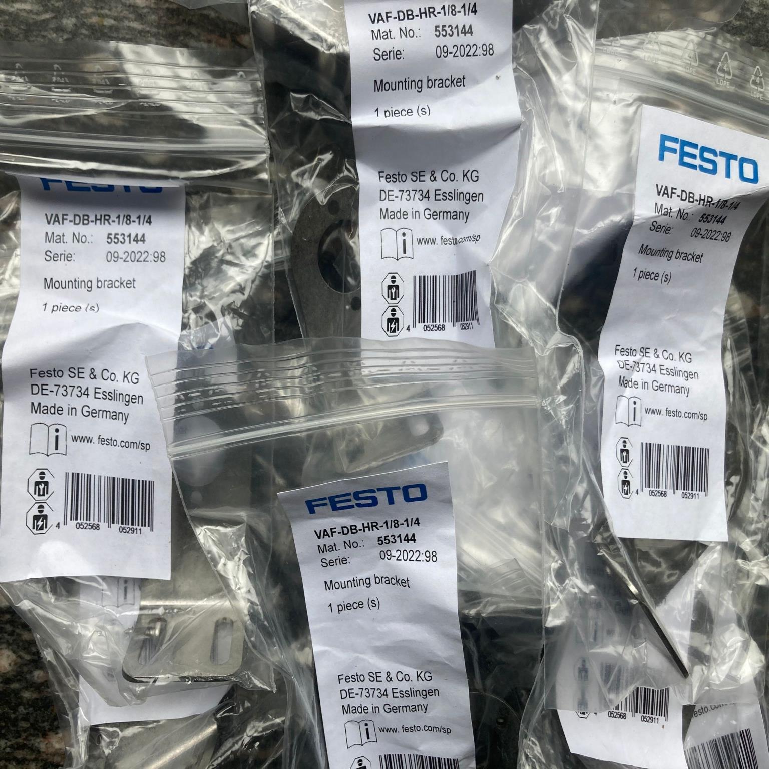 FESTO 553144 VAF-DB-HR-1/8-1/4 ！