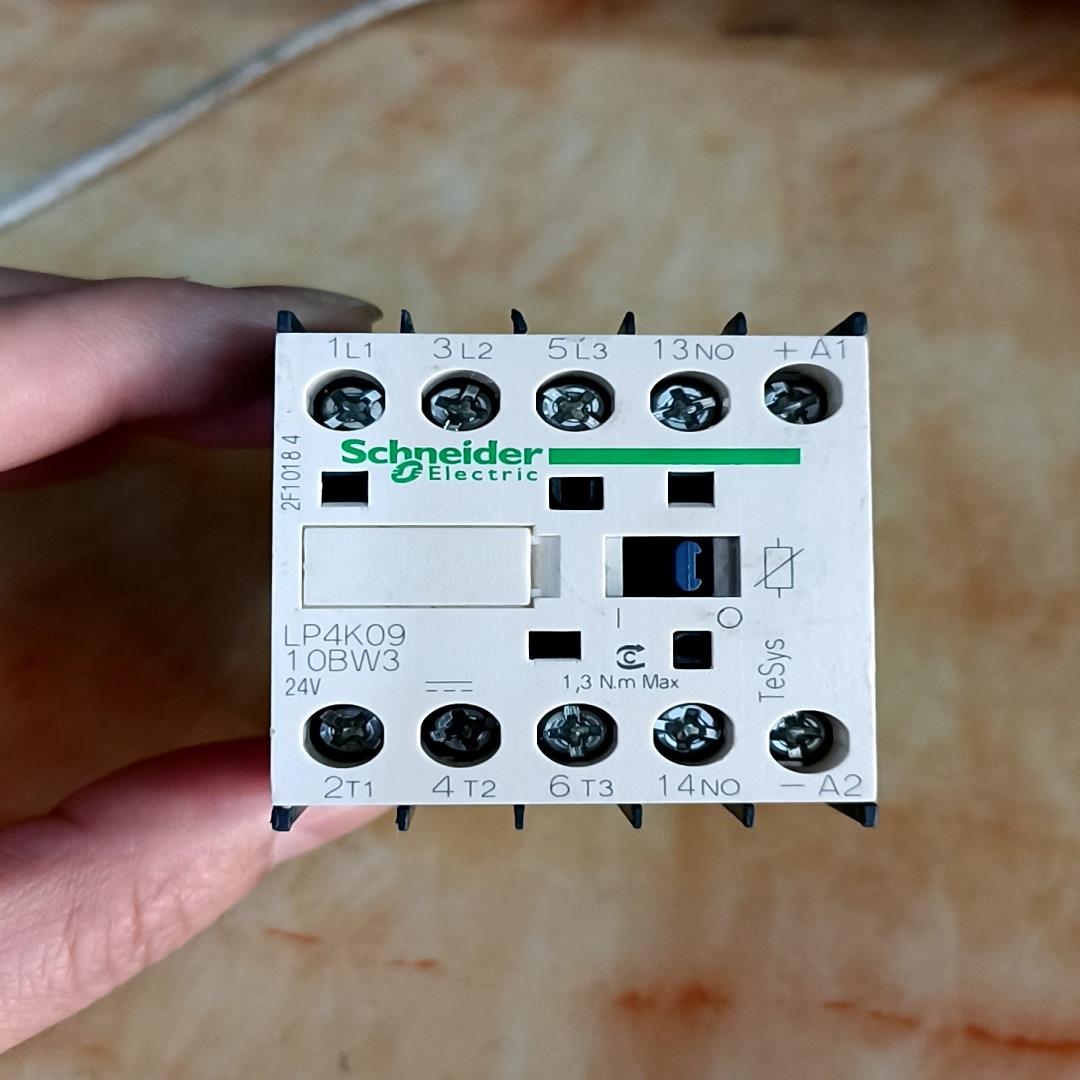 法国原产LP4K0910BW3原装正品电梯专用接触