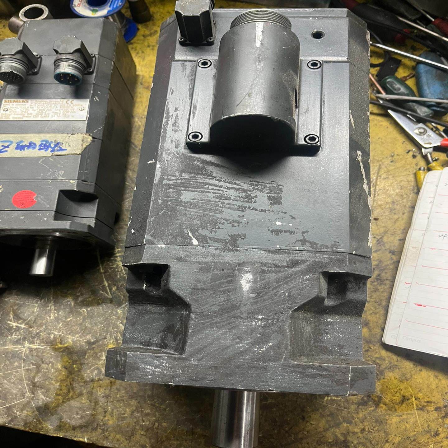 （设备配件）-AL0-8-伺服电机Z西门子AH711FT60843