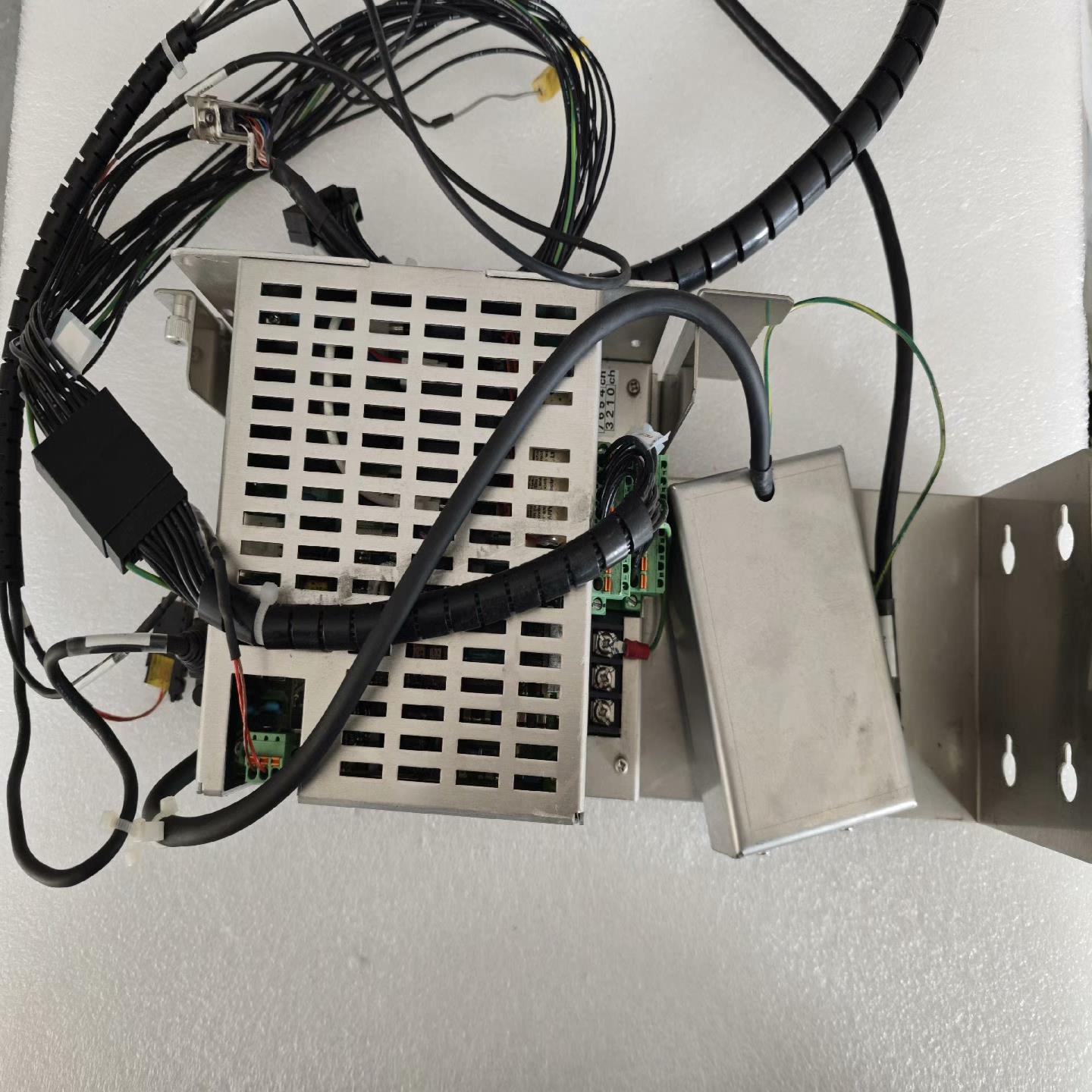 E5ZR-U08TC01-A 温度控制器