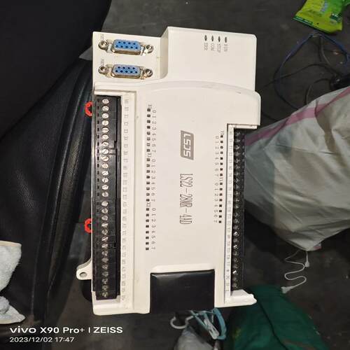 LSJS  PL C  LS22-28MR-4AD未使用过的（反映电子）