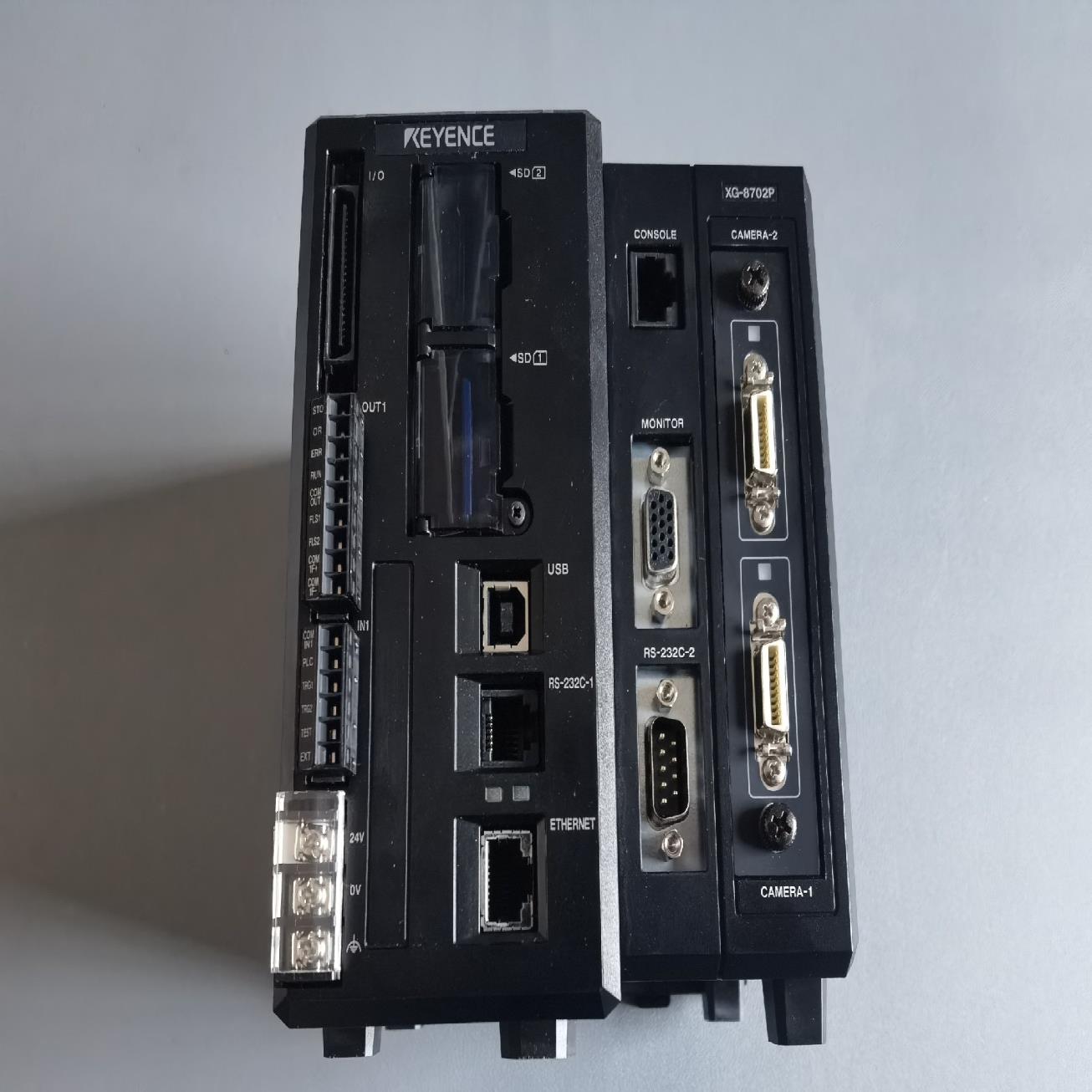 基恩士视觉控制器 XG-8702P ：2台