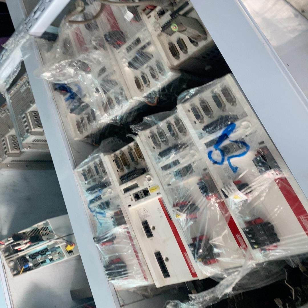 BECKHOFF驱动器AX5203-0000,成色很好，能正