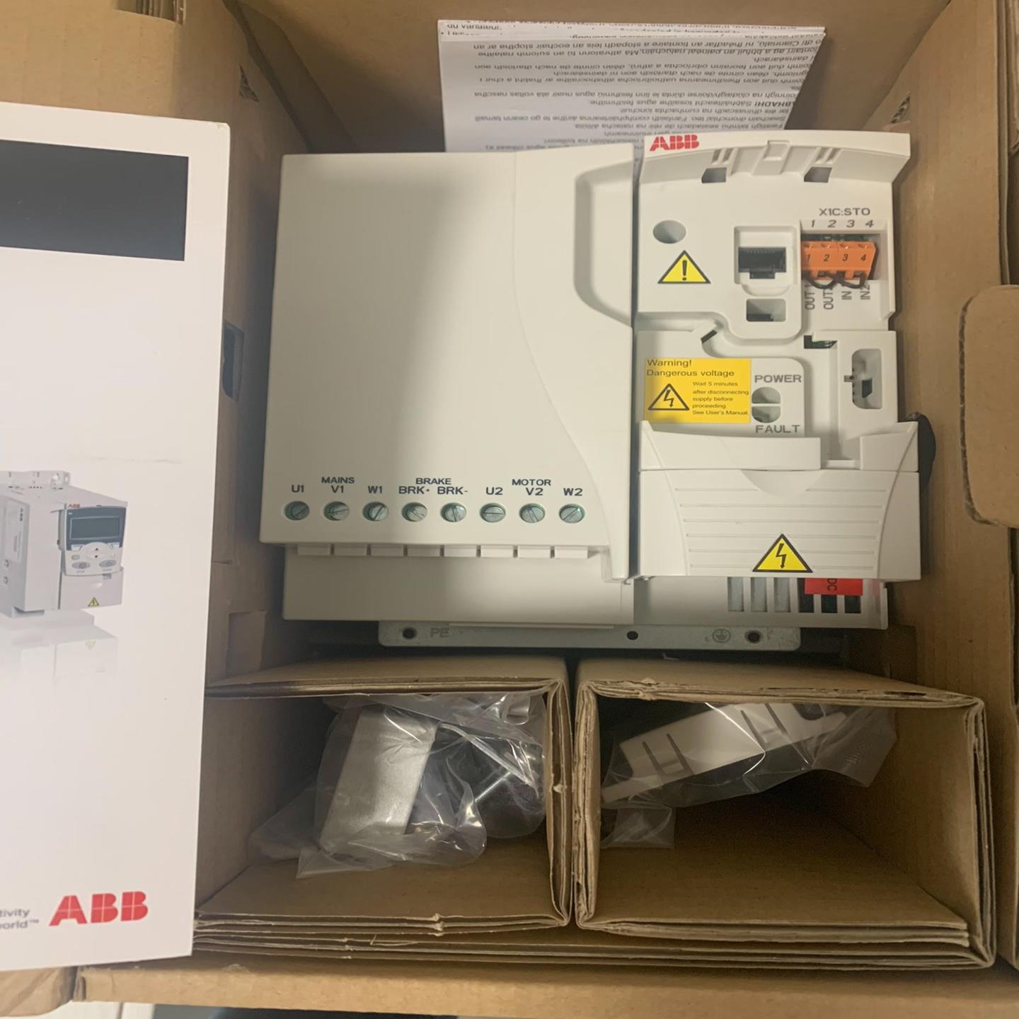 全新原装ACS355变频器ACS355-03E-12A