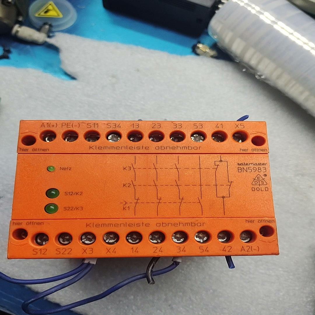 （设备配件）德国多德 DOLD 安全继电器BN5983拆机的成色挺好，实