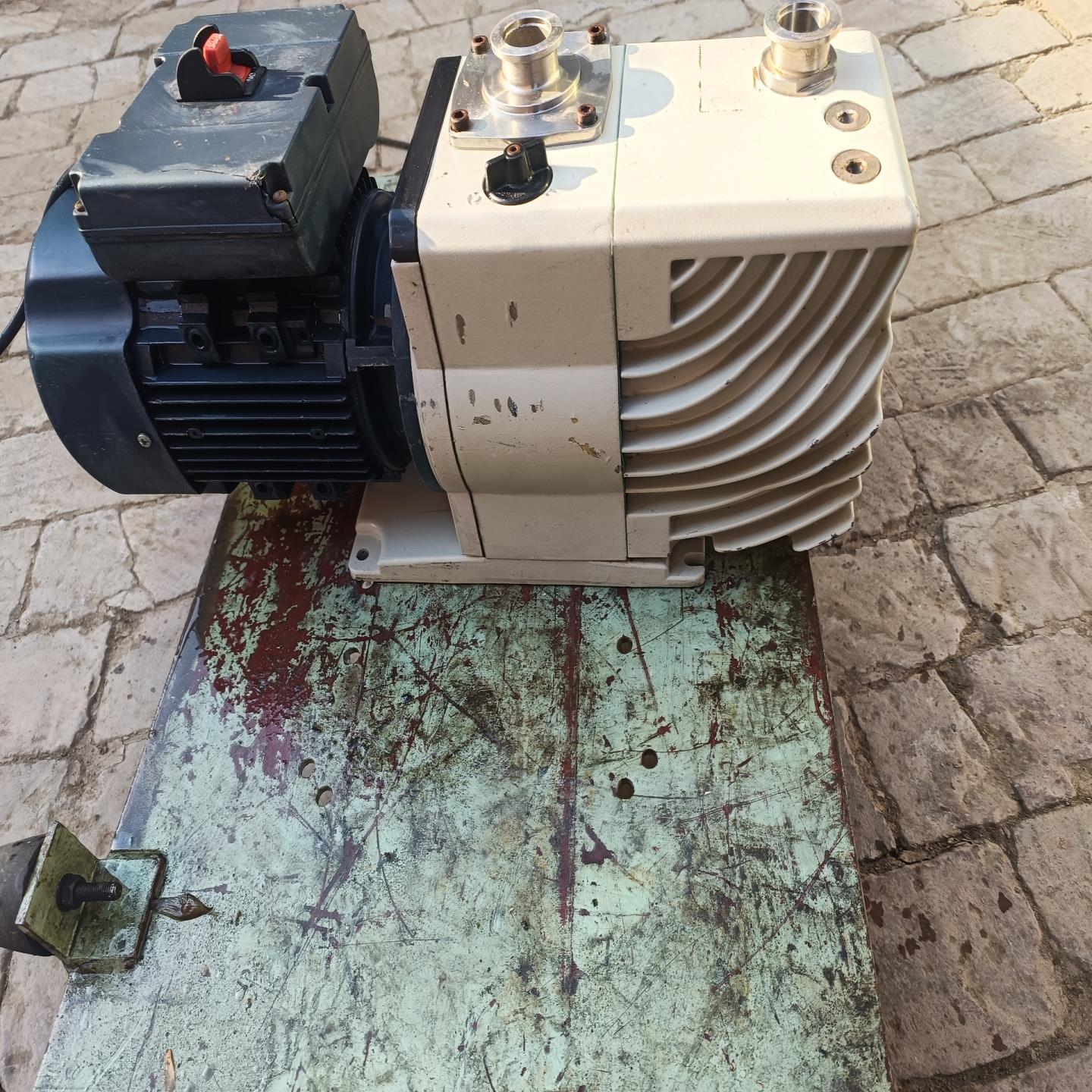 （设备配件）北仪TRP-12一台，功率0.55千瓦，抽速每