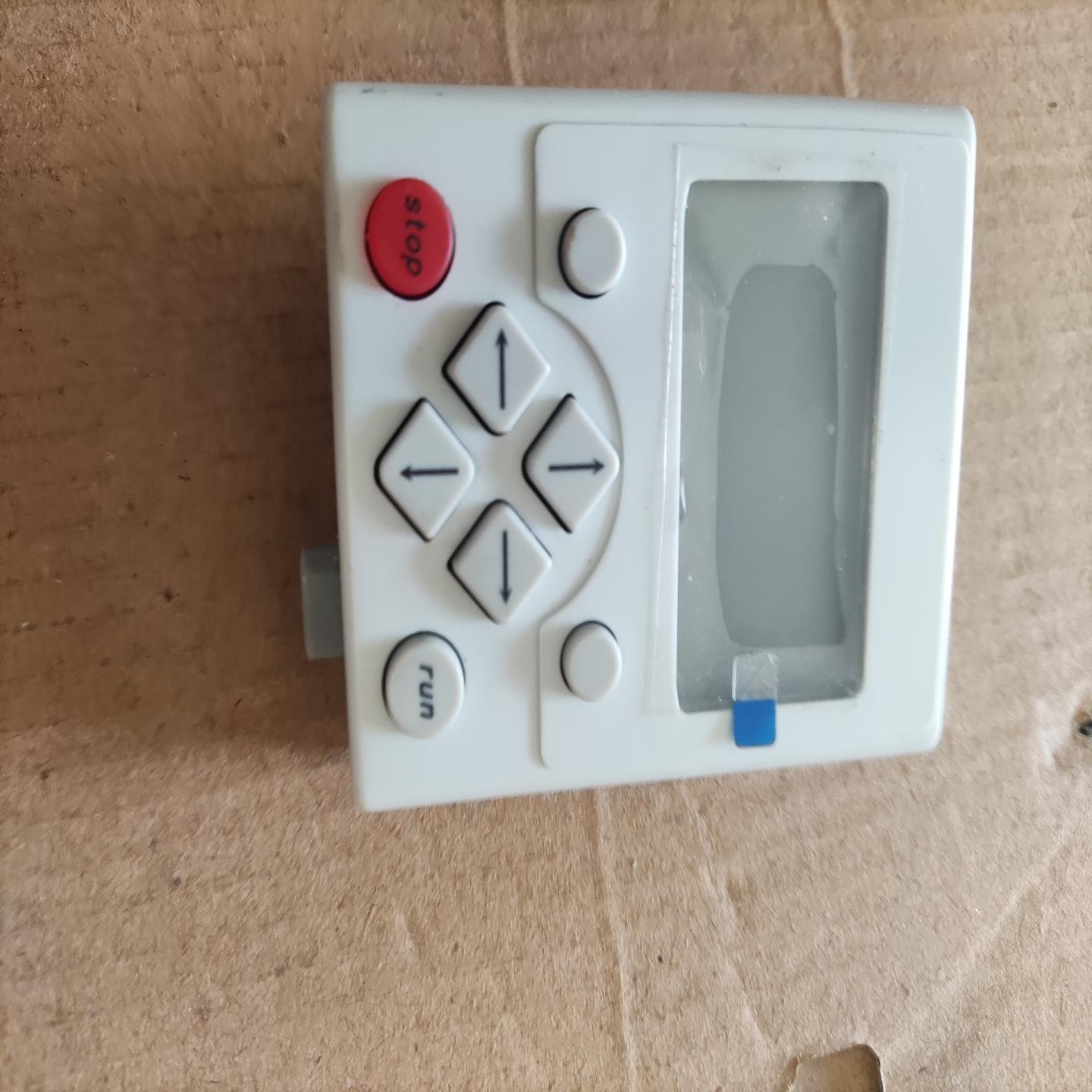 全新Lenze伦茨8400/9400系列变频器操作面板 EZ