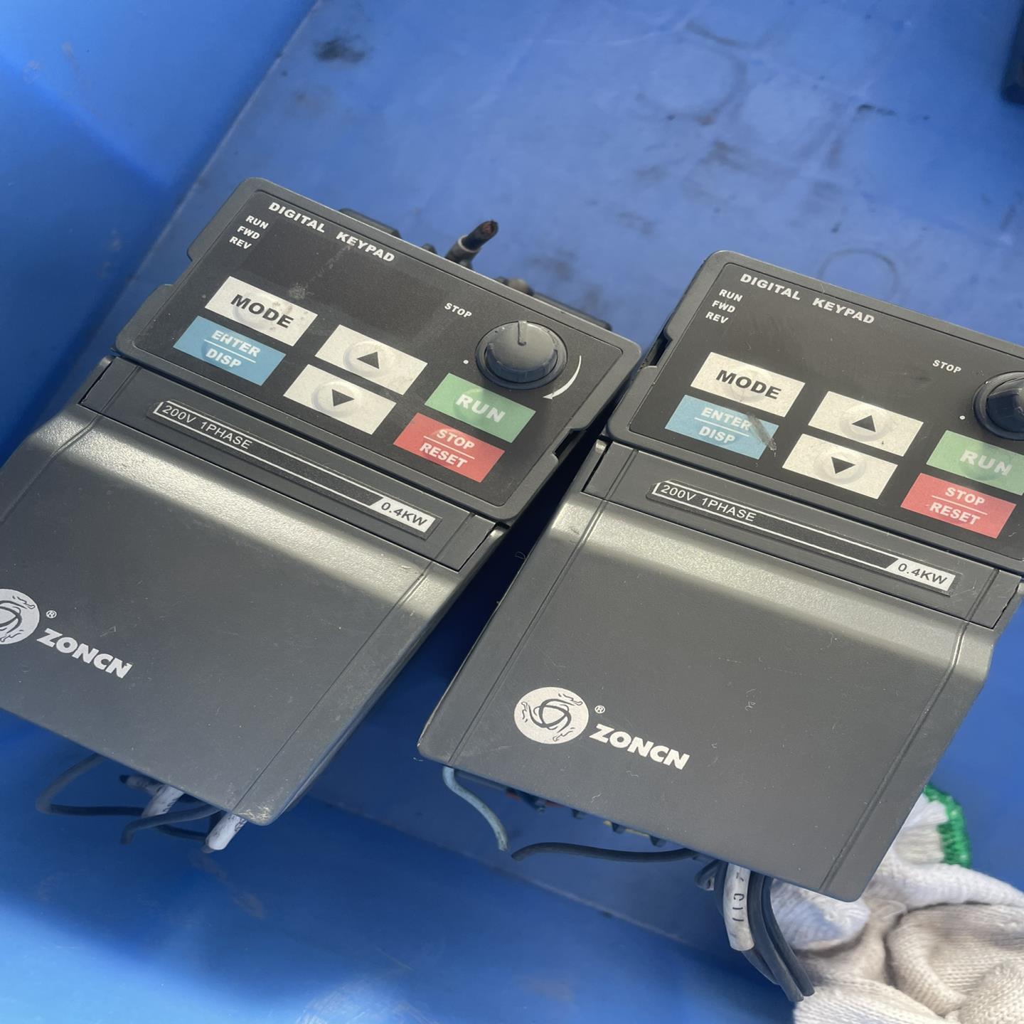 （设备配件）众辰变频器0.4KW 上海众辰变频器 H2200S00D4K