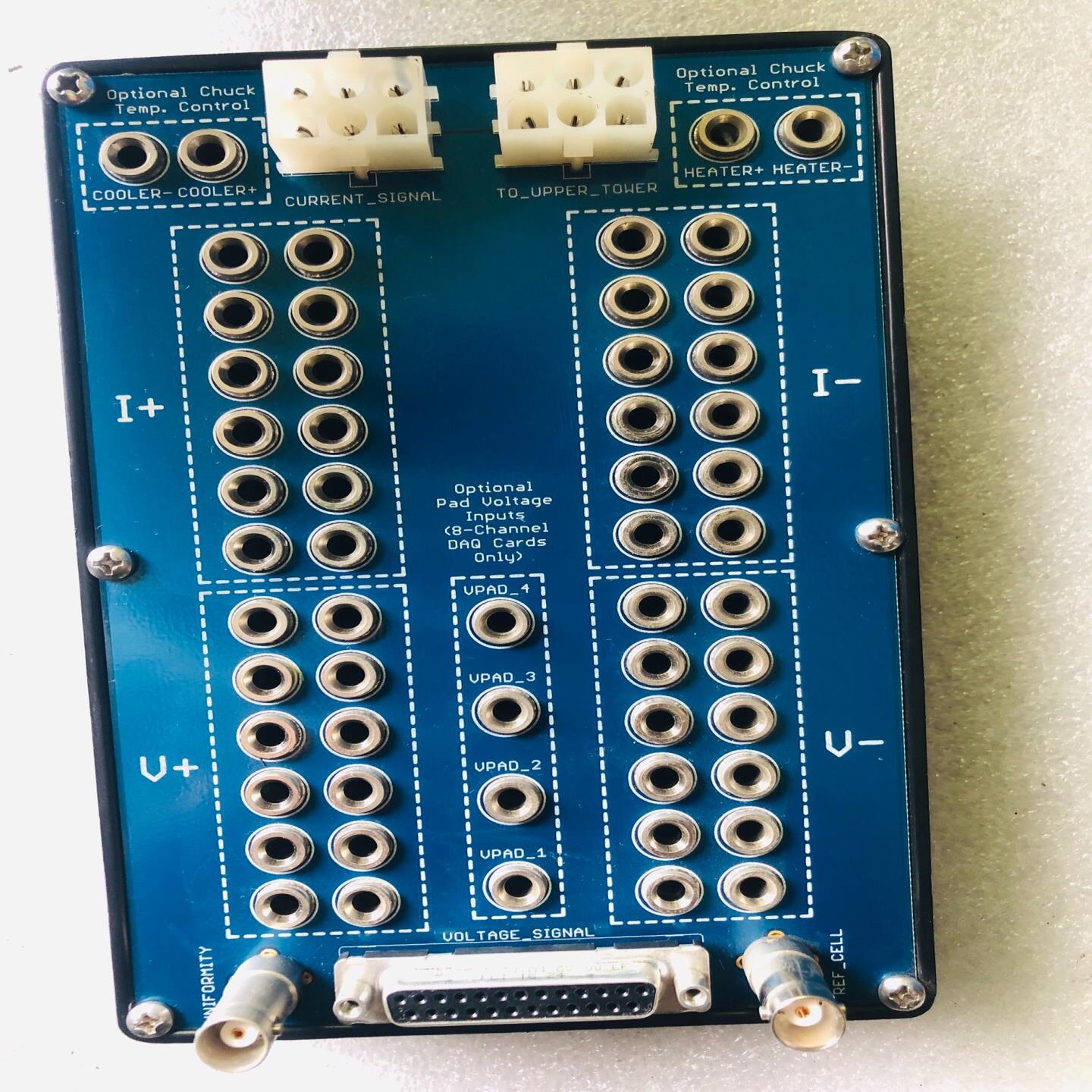 OPtionaI pad VoItage Inputs (8