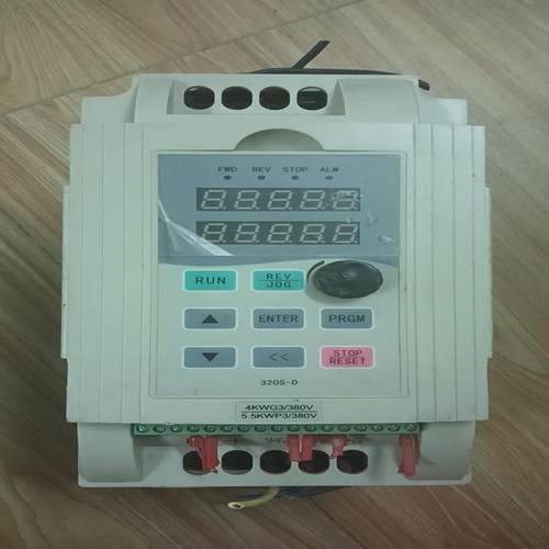 金田变频器型号: JTE320S V0040G3