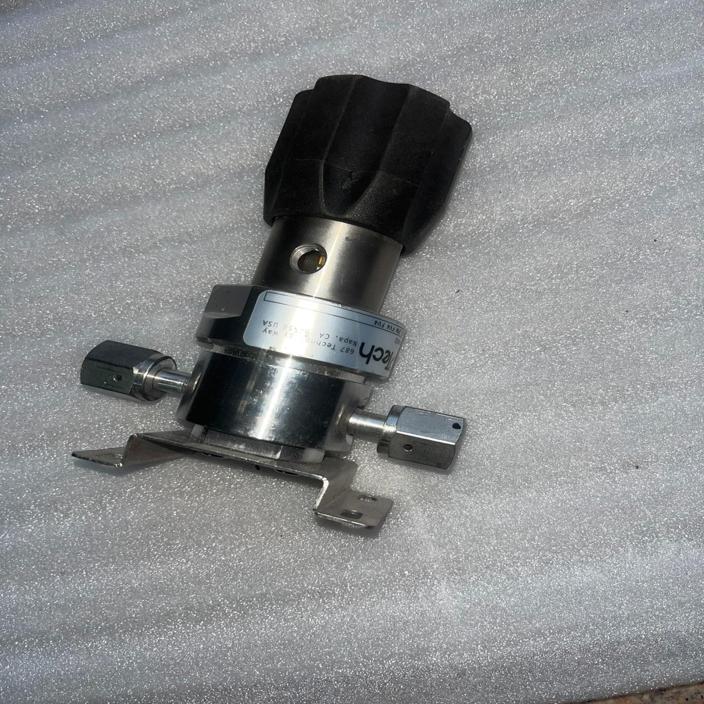 APTECH 阿伯泰调压阀 AZ1010S 2PW F