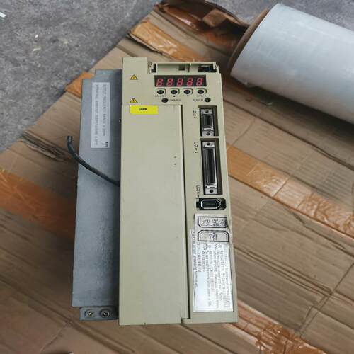 安川伺服驱动器，SGDM-20ADA，2KW，，成色