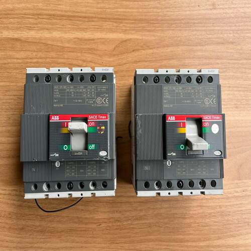 断路器，SACE T2N 160，共计2个，如图所示，