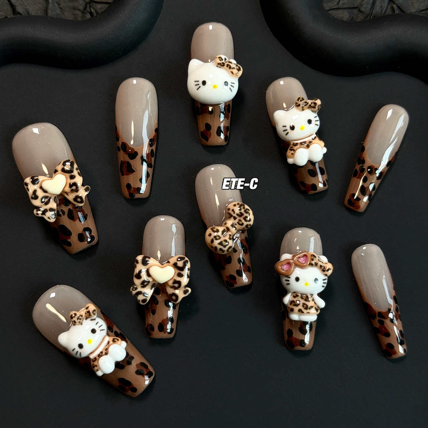 C+豹纹KT 美甲穿戴甲棕色系纯手绘豹纹法式甜酷辣妹可爱手工定制