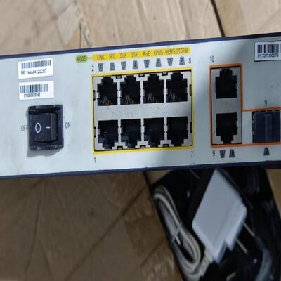 中兴zxr10 2950-10pc交换机。支持poe供电。8