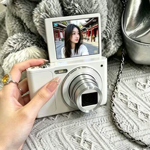 G9XCCD相机10倍光学变焦翻转屏