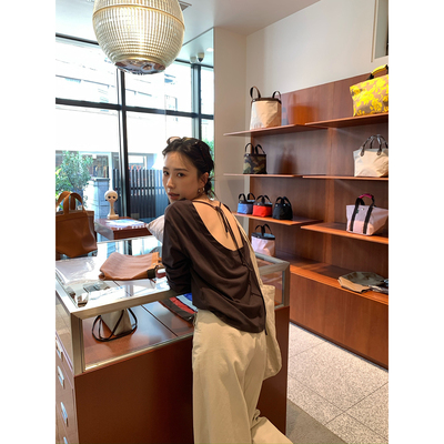 isaro uu 刚刚好露背T~舒适纯棉慵懒感长袖T恤