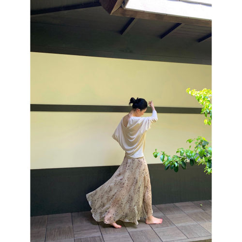 isaro uu 软软天丝棉长袖T~巨舒服肤感面料慵懒露背宽松T恤可斜肩