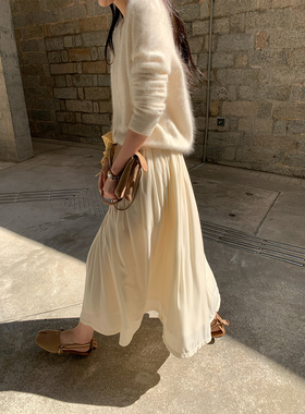 isaro uu 不一样的丝绒裙~自由系带灵动奶白丝绒半裙