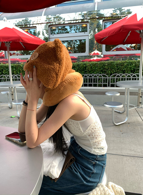 isaro uu 秋季氛围内搭~法式蕾丝拼接轻薄柔软天丝羊毛V领吊带