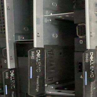 4950元 R440 单电源 H330卡 2.5寸8盘