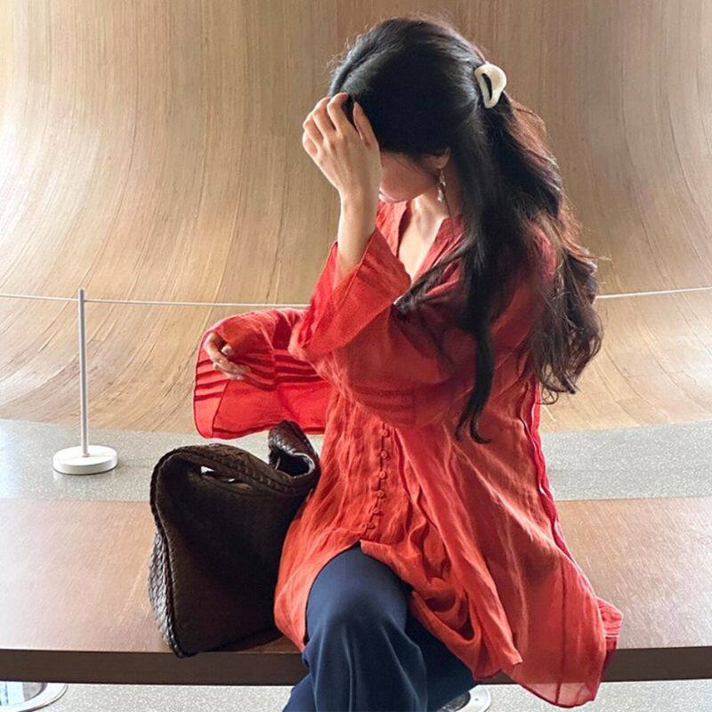 今年流行独特别致漂亮小衫女夏季法式上衣超好看红色防晒衬衫