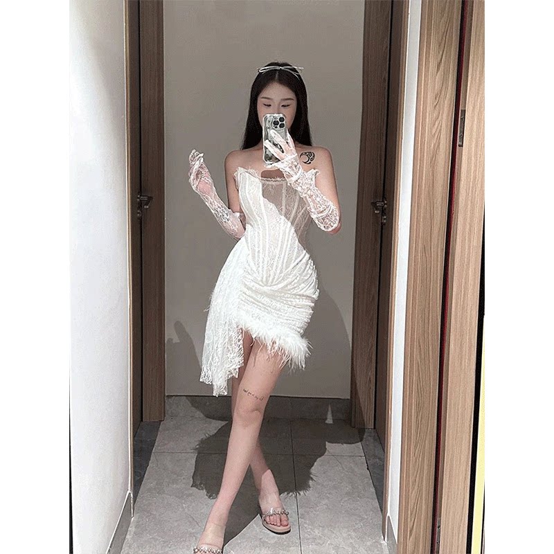 白月光纯欲蕾丝修身性感羽毛装饰连衣裙夏季新款复古宫廷风裙子