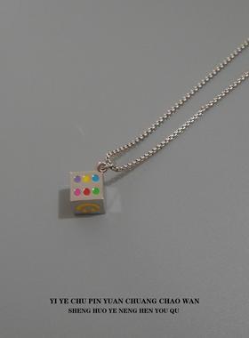 一页出品！嘻哈幸运笑脸骰子项链男女情侣吊坠小众设计感高级配饰