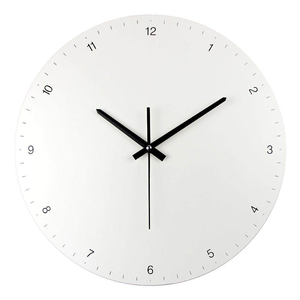 时尚日系简约白色木质挂钟客厅圆形木钟表创意时钟挂墙家用大挂表