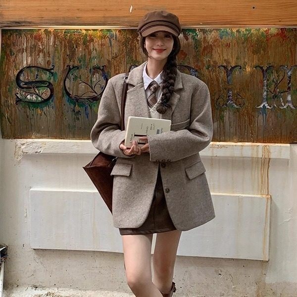 2025秋冬新款复古人字纹燕麦色羊毛呢小西装外套小个子加厚上衣