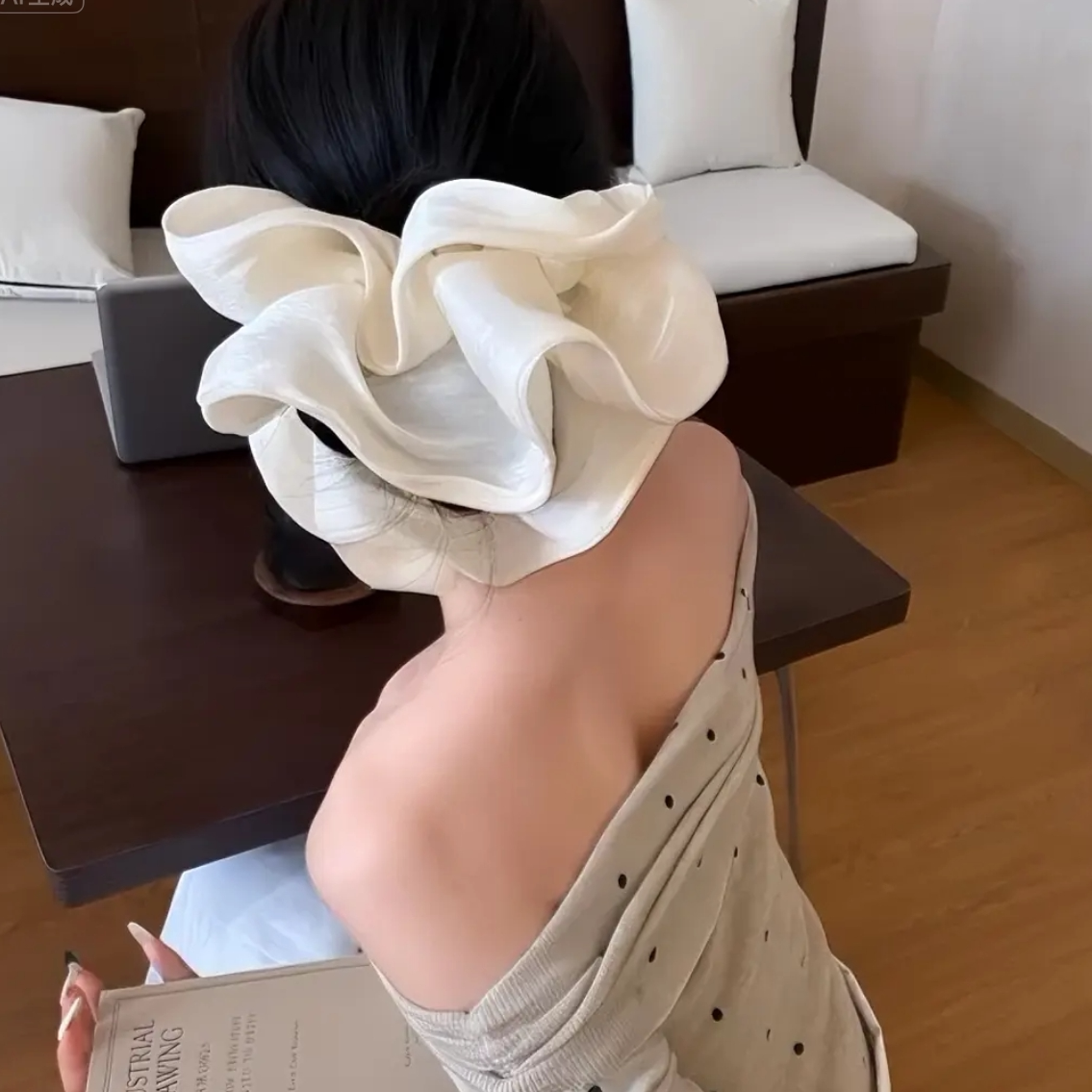 正面也能看到~褶皱大肠圈香蕉夹图片