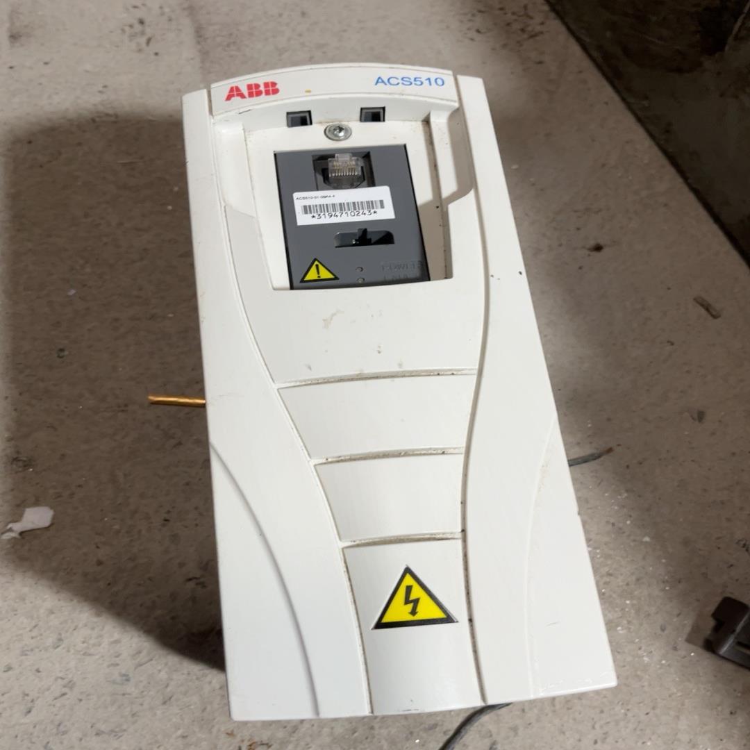 变频器ACS510-01-09A4-4，4kw，没