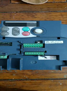 [德峰]变频器.5C1S7富士V1C.KW-5FRN1220，实物图