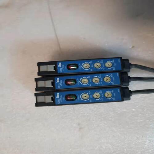 和泉光纤放大器传感器SA1C-FN3E 成色极好，线长1米左
