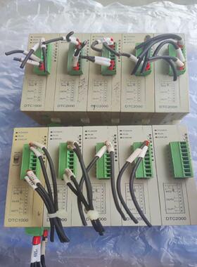 台达温度控制器DTC2000V，8个成色非常好 的