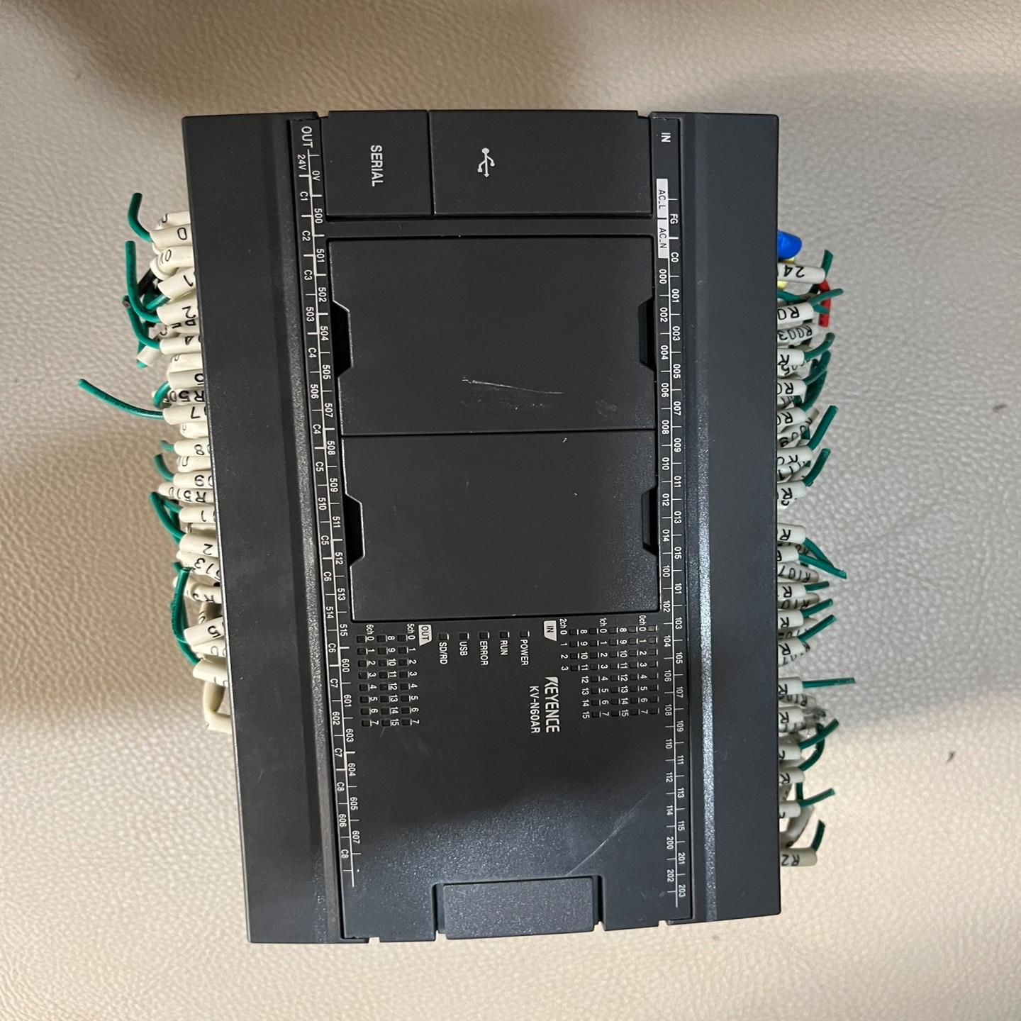 基恩士plcKV-N60AR，功能完好，外观如图，需要的带走