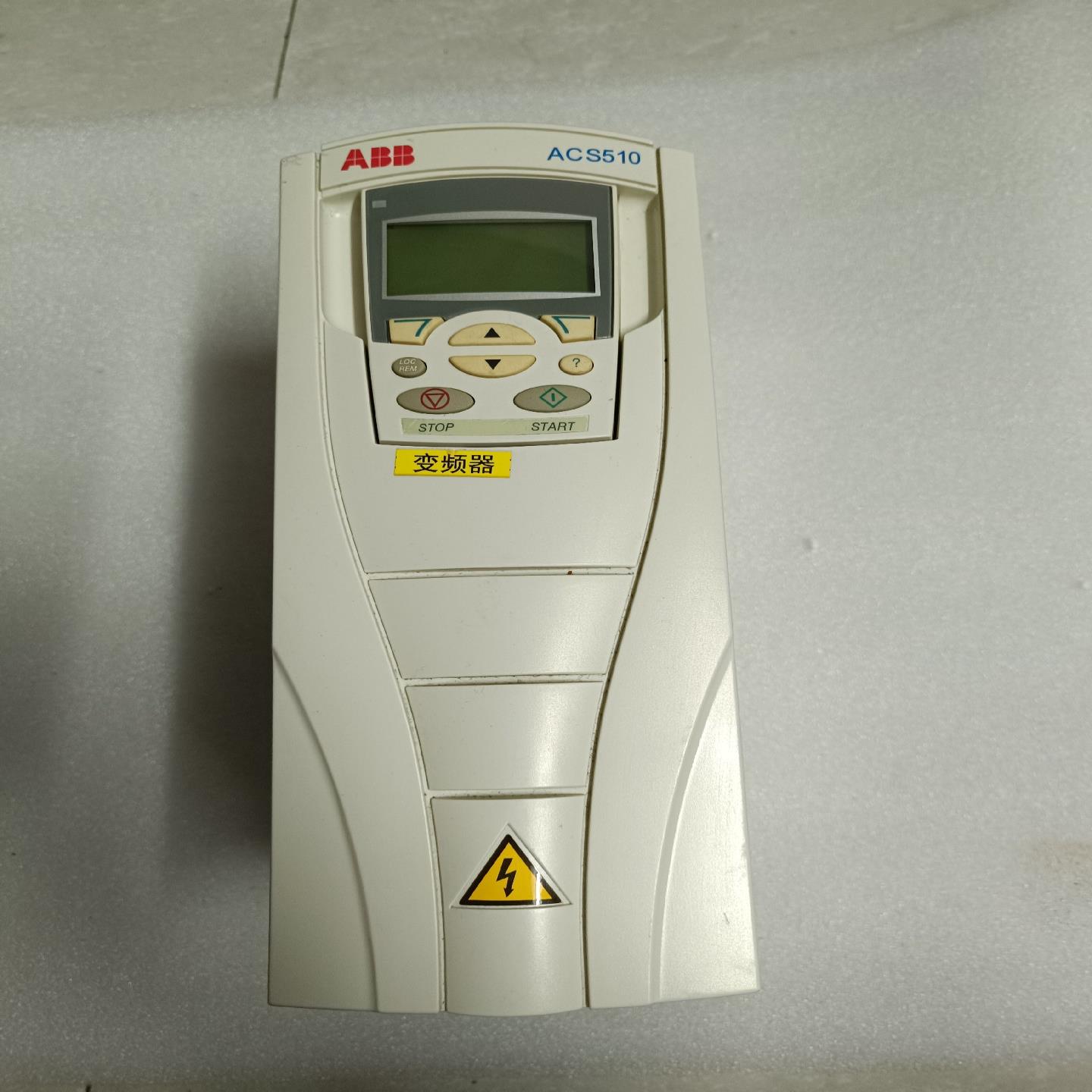 （设备配件）ACS510-01-09A4，成色漂亮，ABB变频器包好