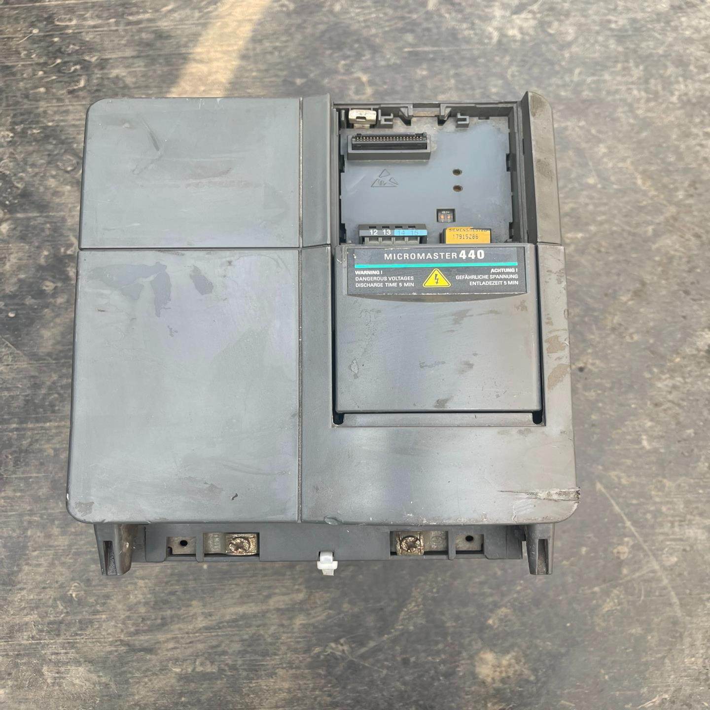 （设备配件）西门子6SE6420-2UD25-5CA1 西门子420系列