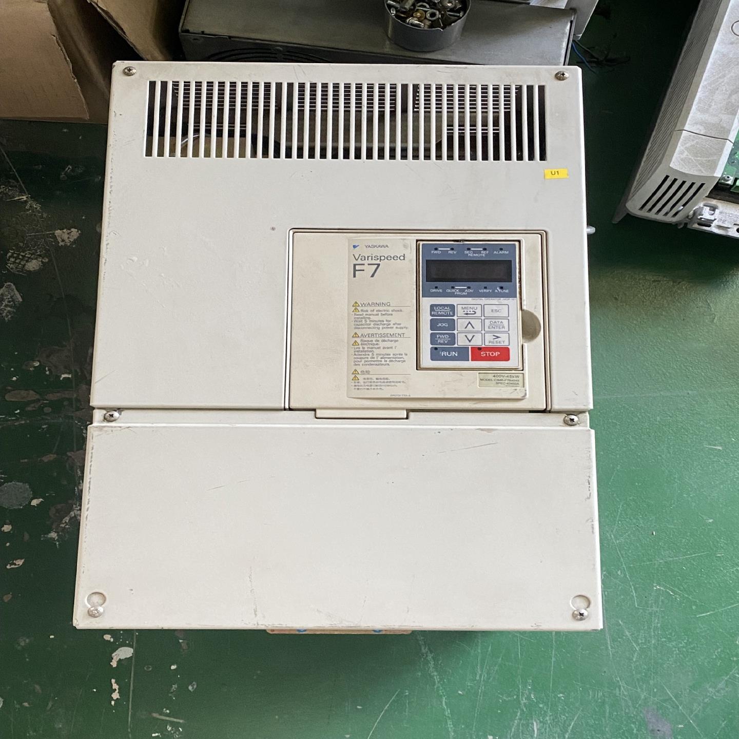 安川F7系列变频器   CIMR-F7B4045   380