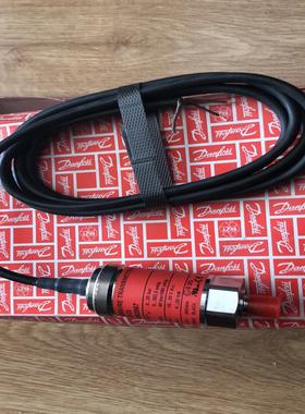 AKS33-060G2067丹佛斯压力变送器，全新带转！3