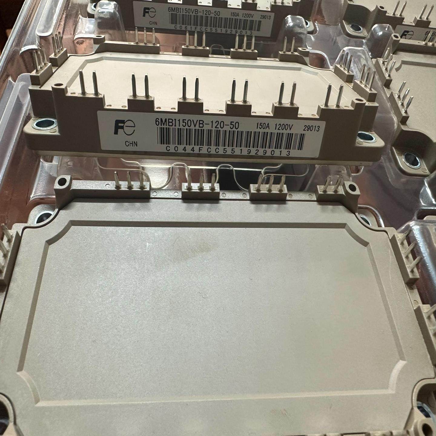 出10个富士全新6单150A模块，6MBI150VB-12