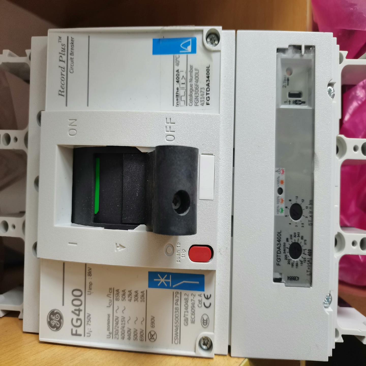 GE FGN306F400LF 400A 3P