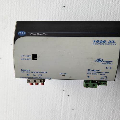 A.B电源  CAT1606-XL240DR实物照片