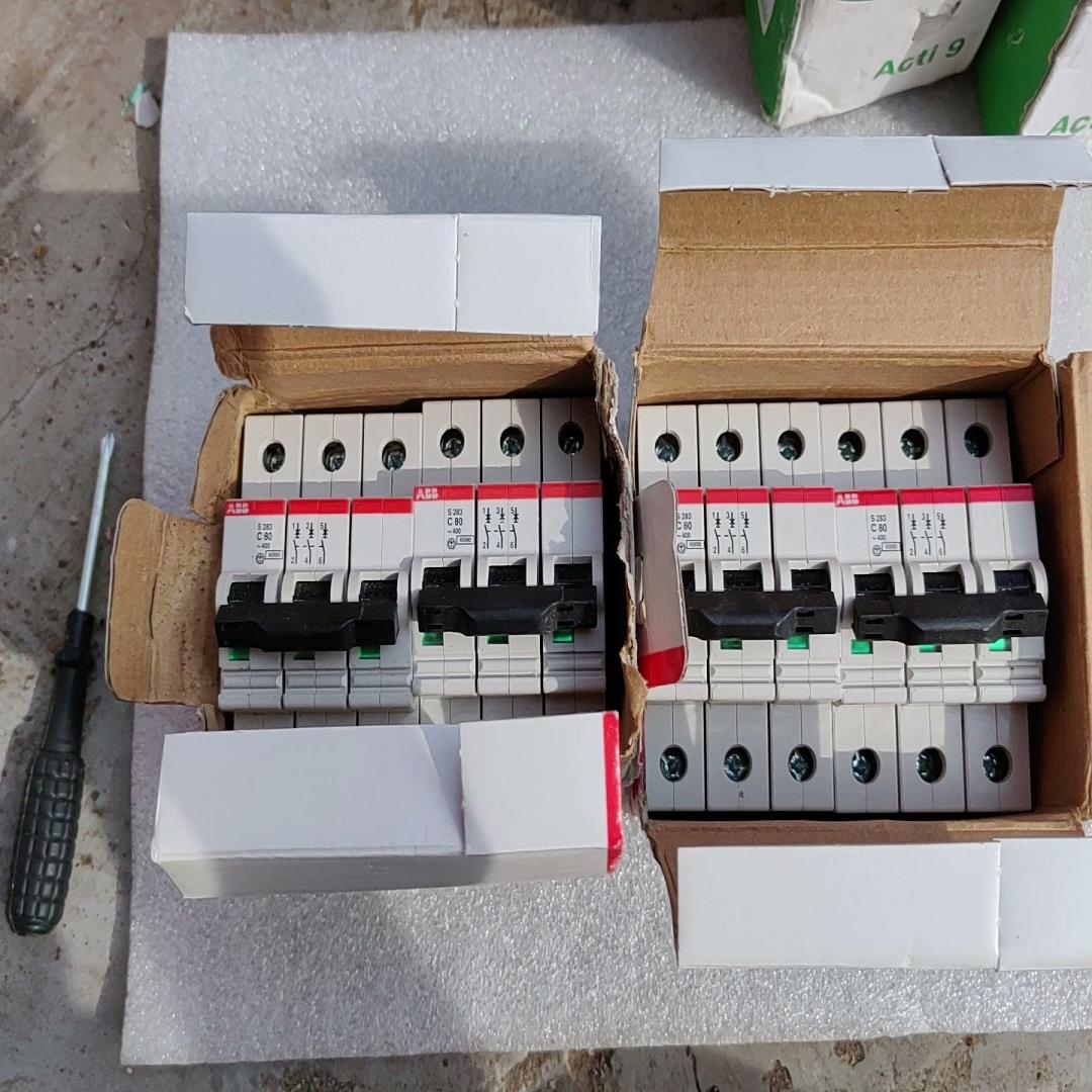 全新带包装ABB 空气开关断路器 S283-C80 实拍有四