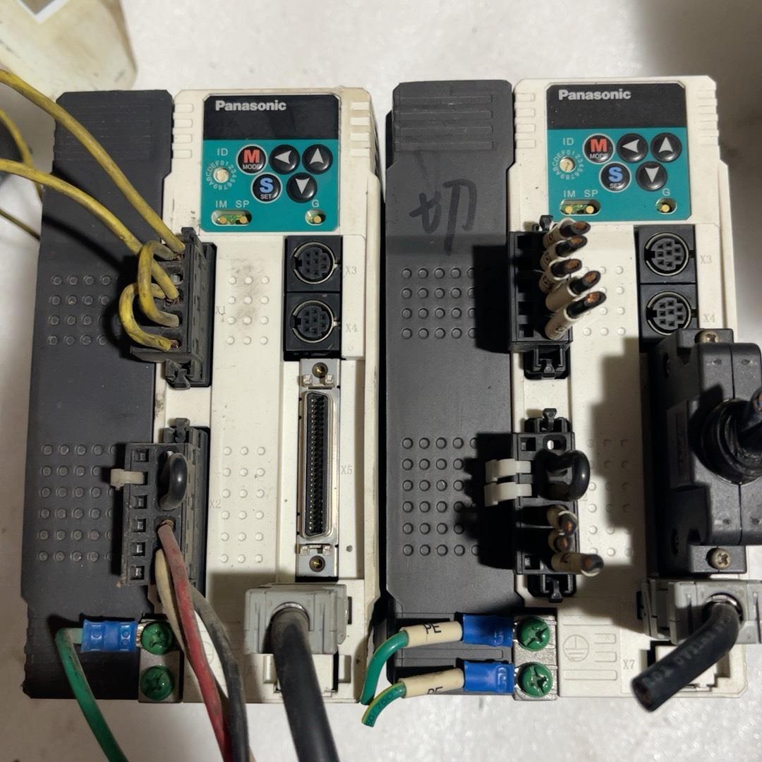 伺服驱动器MDDDT3530003两台1.0kw