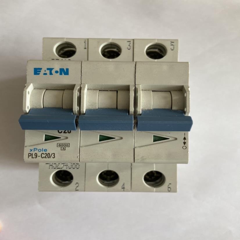 金钟断路器EATON PL9-C20/3 开关