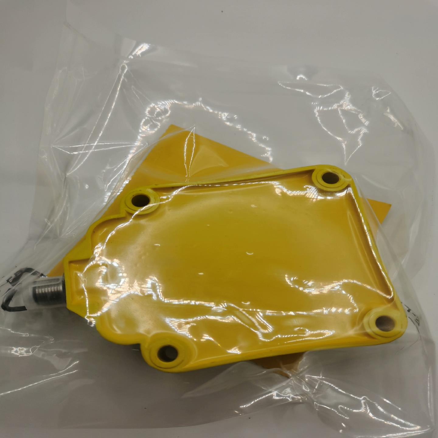 TNRM-Q80-R1213全新 传感器