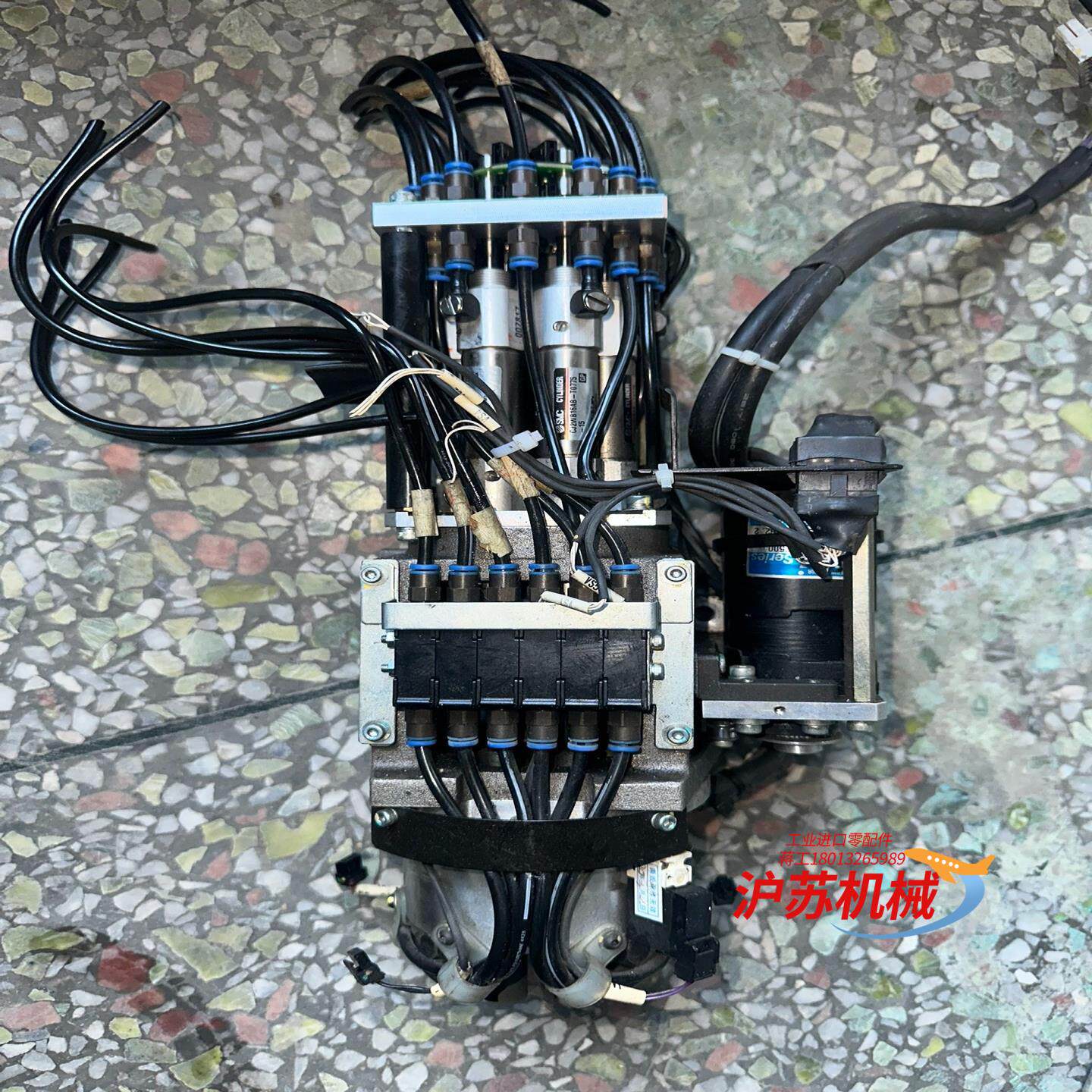 贴片机CM202DS贴片头工作头旋转贴装工作头。整个头出