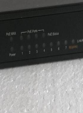 TP-LINK TL-SF1008P  8口百兆  4口PO