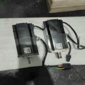 750W两台 三菱伺服电机 KFS73B 成 带刹车